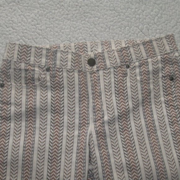 Ann Taylor LOFT Modern Cuffed Crop Pants - Picture 5 of 6